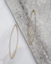 Load image into Gallery viewer, Touch of Gold Earring
