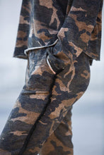 Load image into Gallery viewer, In Plain Sight Camo Pants
